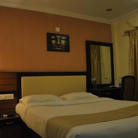 Moments Hotel Kalkutta Kültér fotó